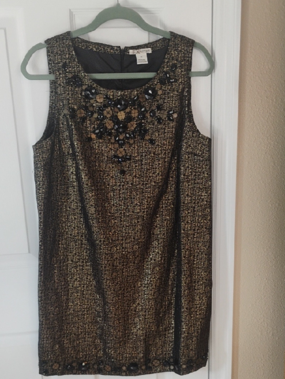 Kensie black and gold metallic party dress featuring gem details Size 10